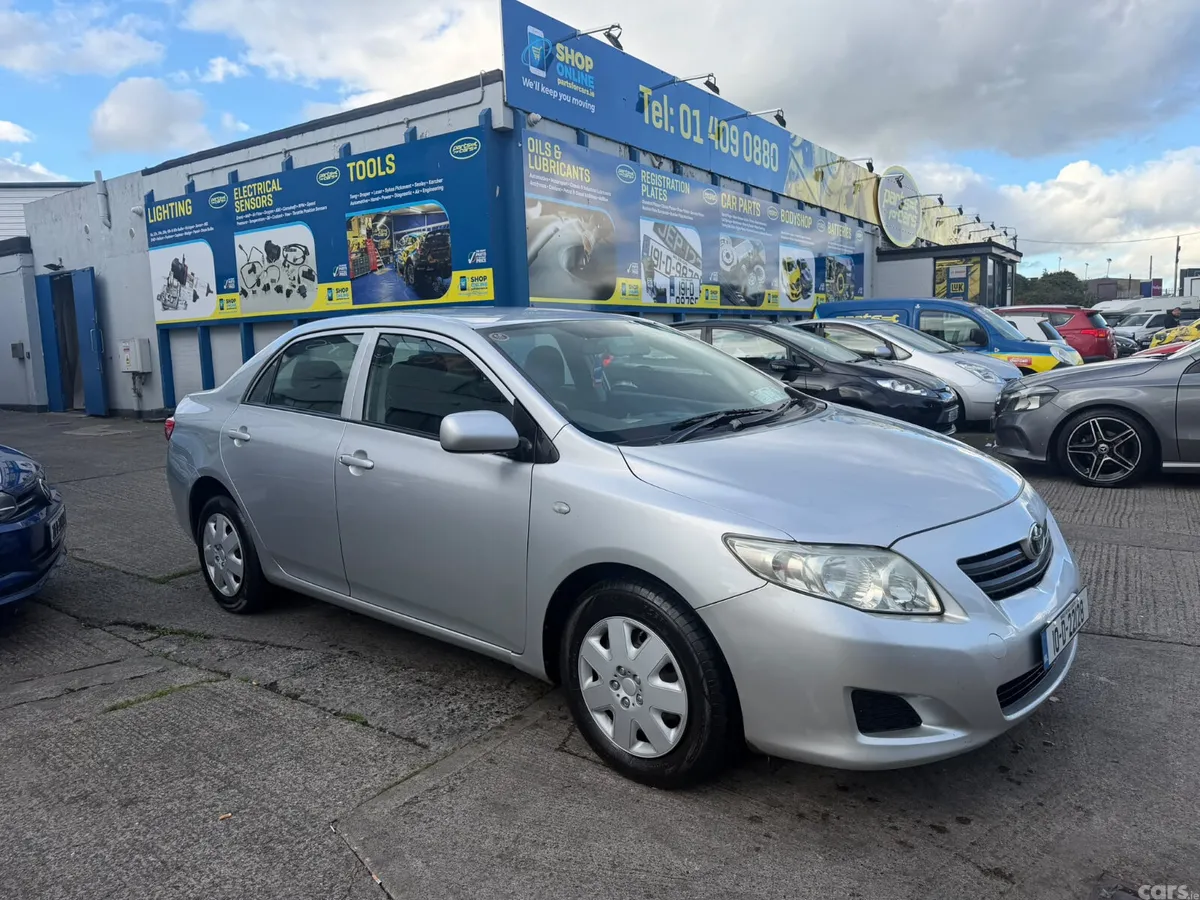 Toyota Corolla Saloon, Petrol, 2010, Silver