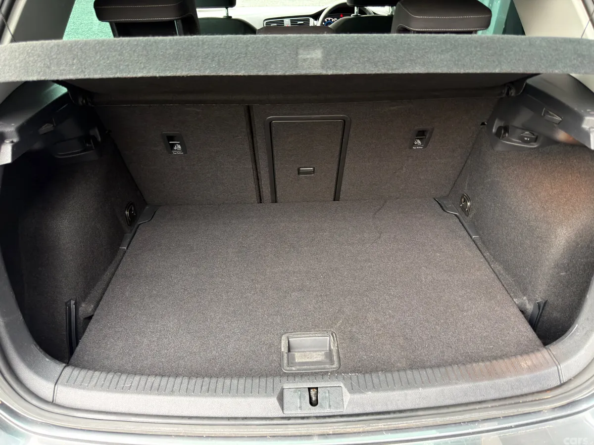 Volkswagen Golf Estate, Petrol, 2019, Grey