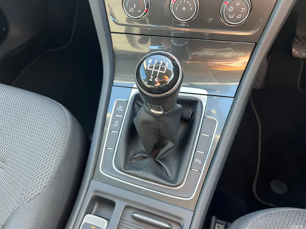 Volkswagen Golf Hatchback, Diesel, 2018, Blue