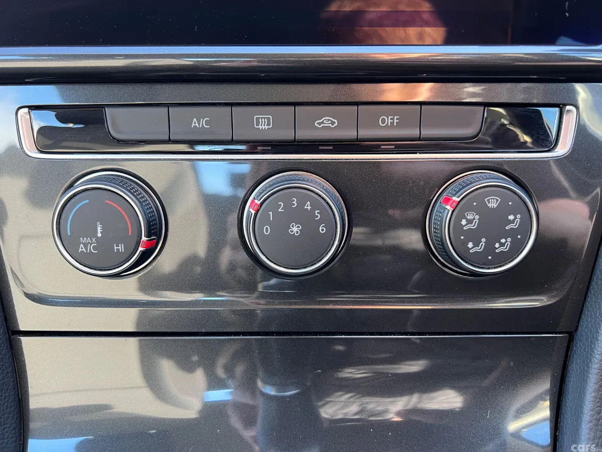 Volkswagen Golf Hatchback, Diesel, 2018, Blue