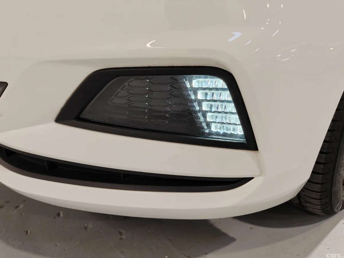 Volkswagen Polo Hatchback, Petrol, 2019, White