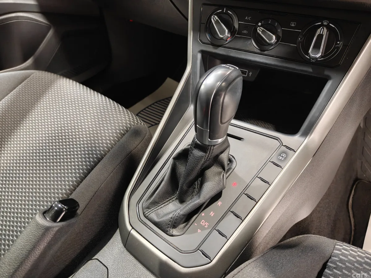 Volkswagen Polo Hatchback, Petrol, 2019, White