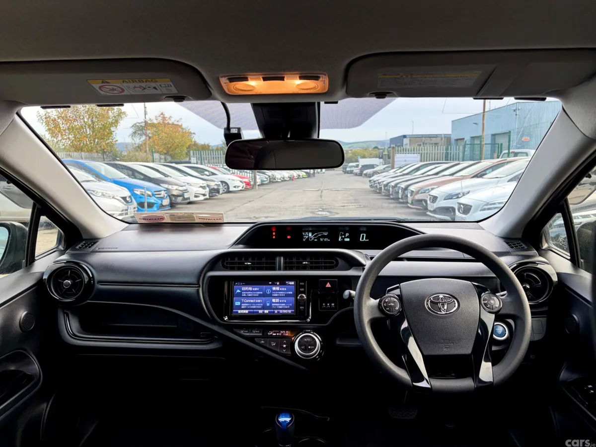 Toyota Aqua Hatchback, Petrol Hybrid, 2017, Blue