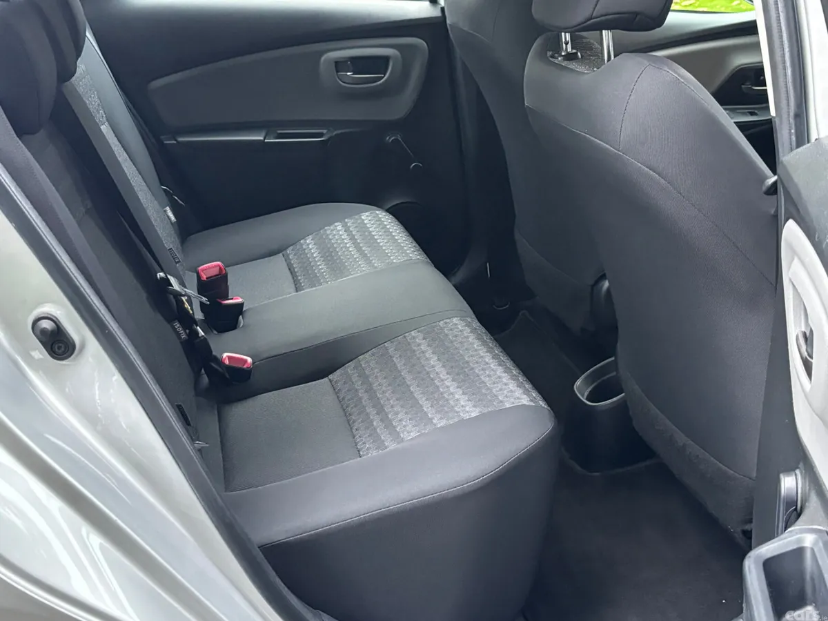 Toyota Yaris Hatchback, Petrol, 2016, Grey