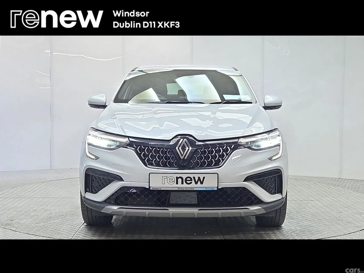 Renault Arkana Hatchback, Petrol Hybrid, 2025, White