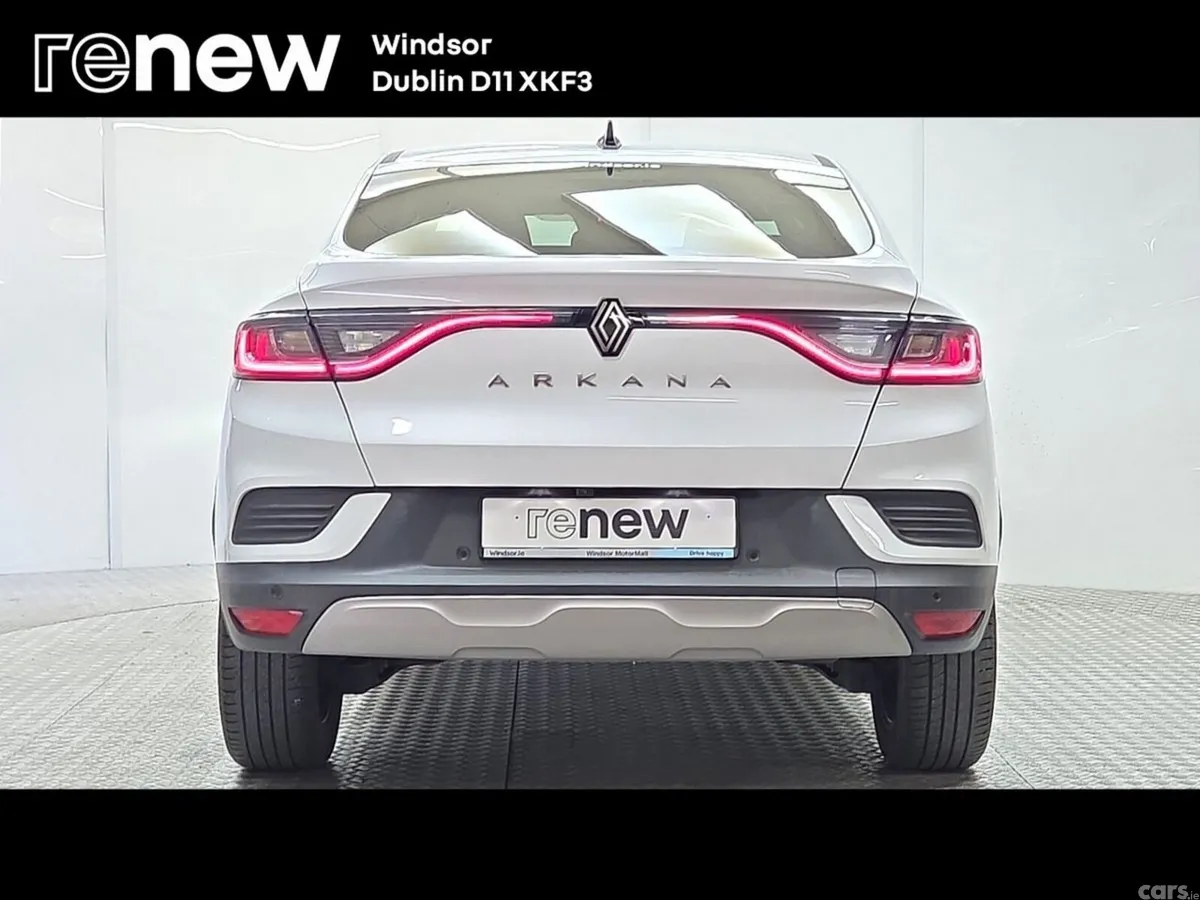 Renault Arkana Hatchback, Petrol Hybrid, 2025, White