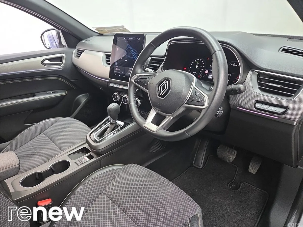 Renault Arkana Hatchback, Petrol Hybrid, 2025, White