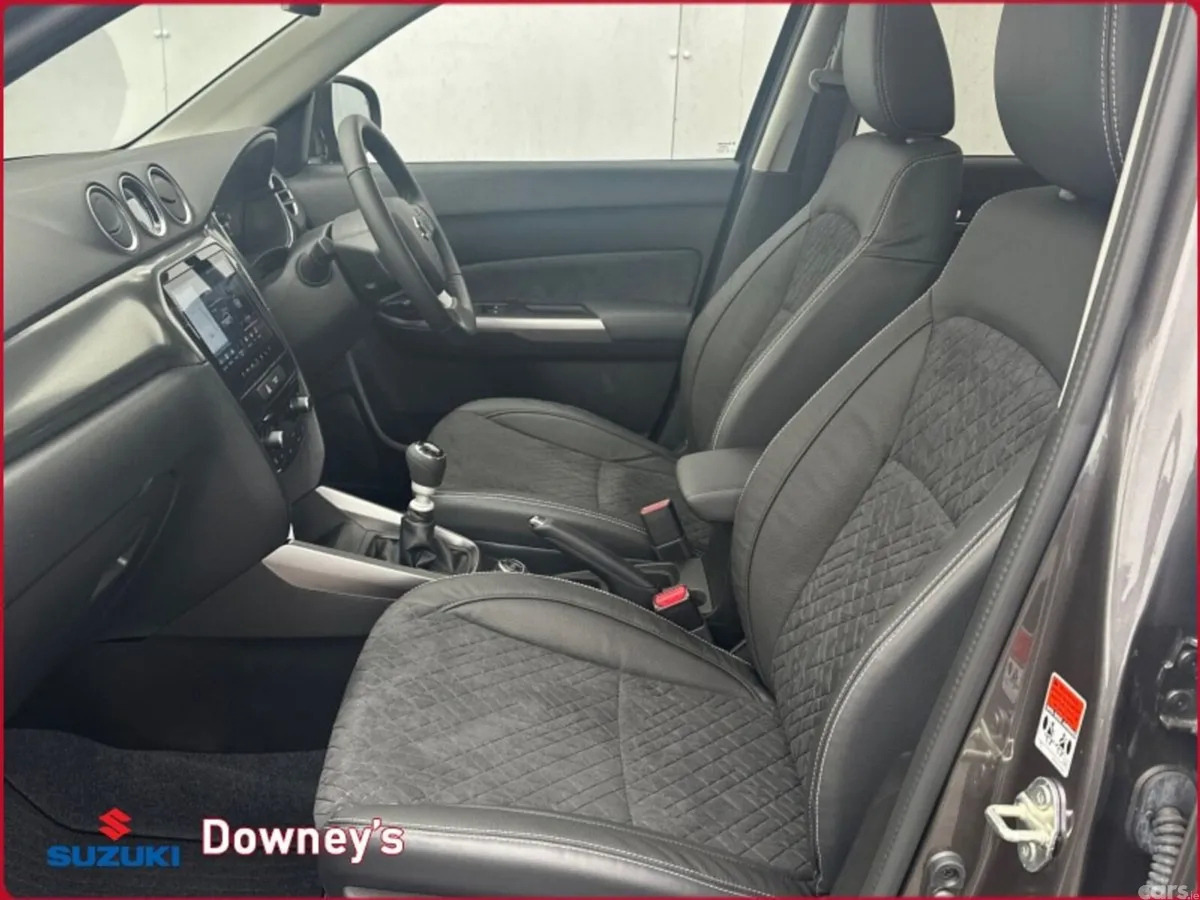 Suzuki Vitara SUV, Petrol, 2026, Grey