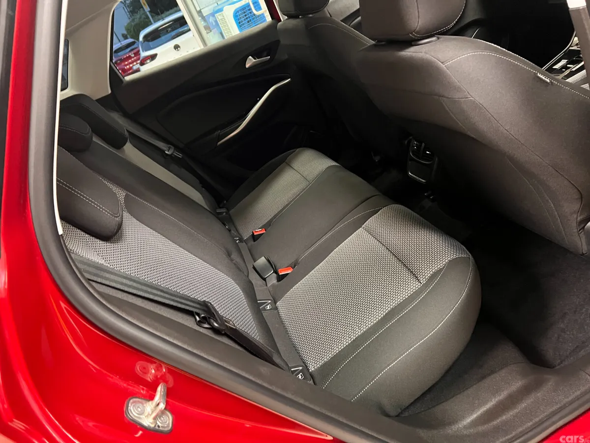 Opel Grandland X SUV, Diesel, 2024, Red