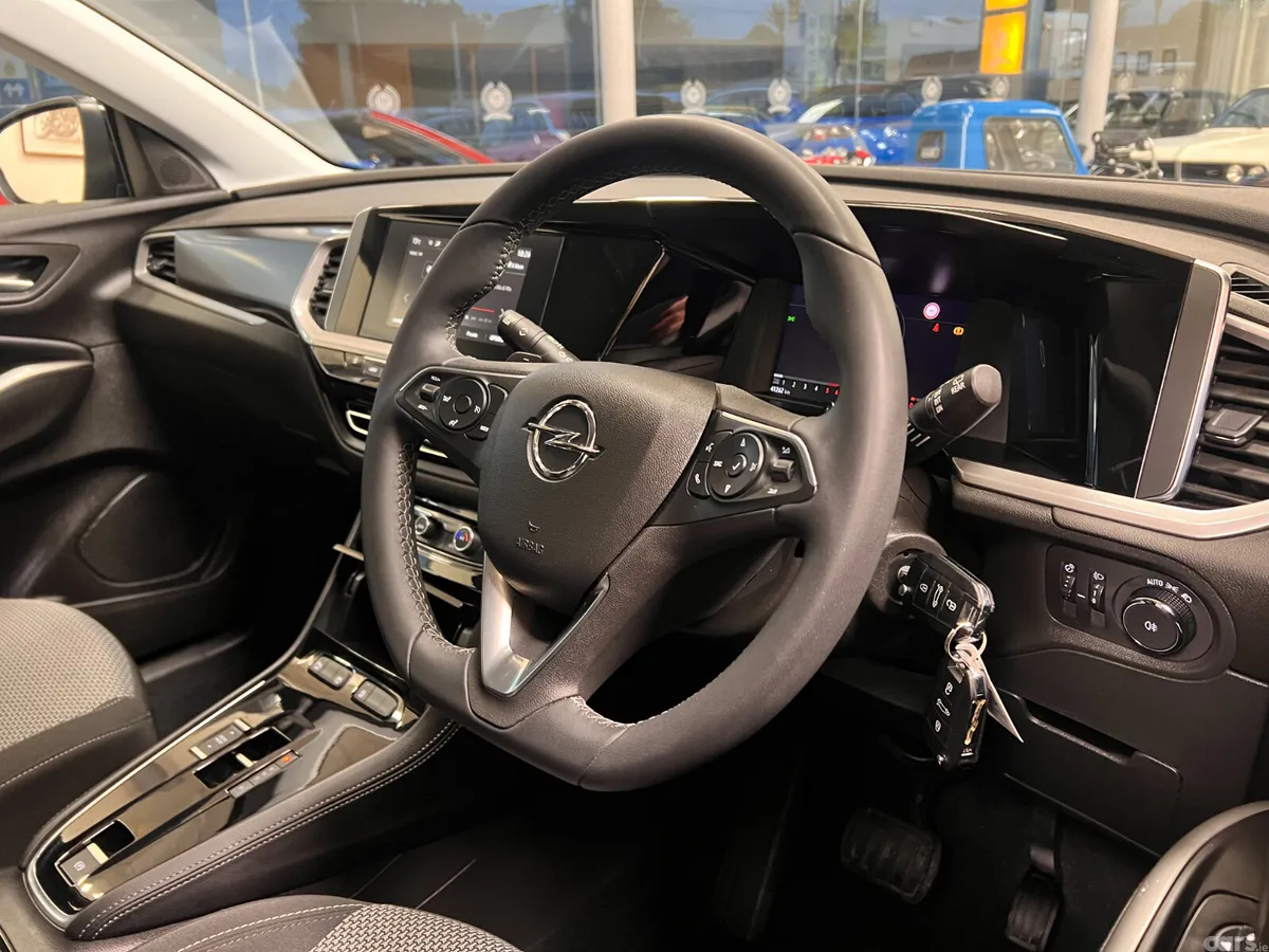 Opel Grandland X SUV, Diesel, 2024, Red