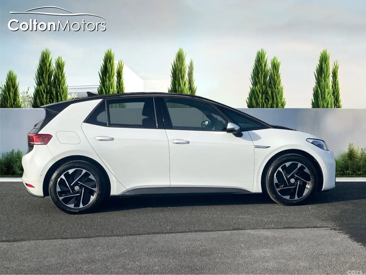 Volkswagen ID.3 Hatchback, Electric, 2023, White