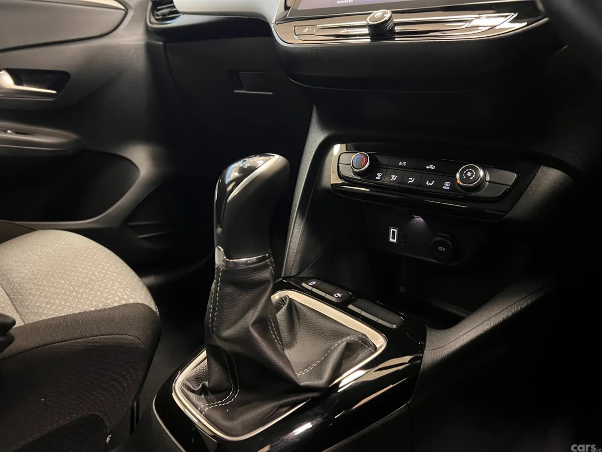 Opel Corsa Hatchback, Petrol, 2025, Black