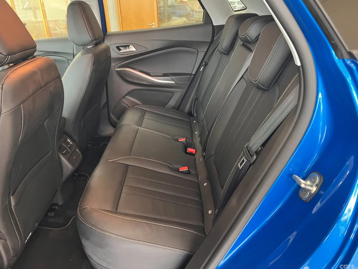 Opel Grandland X SUV, Petrol Plug-in Hybrid, 2023, Blue