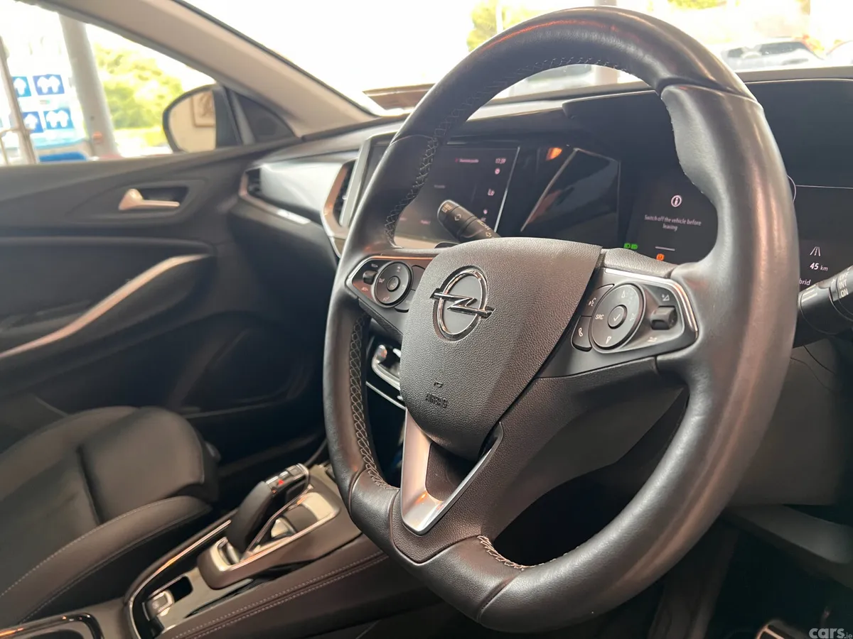 Opel Grandland X SUV, Petrol Plug-in Hybrid, 2023, Blue