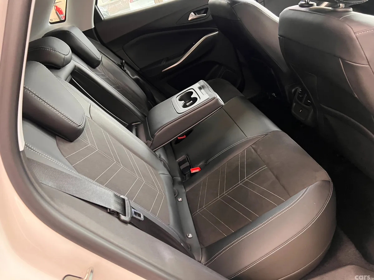 Opel Grandland X SUV, Petrol Plug-in Hybrid, 2024, White