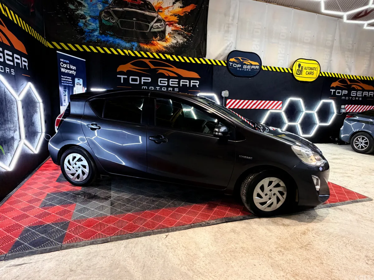 Toyota Aqua Hatchback, Petrol Hybrid, 2016, Grey