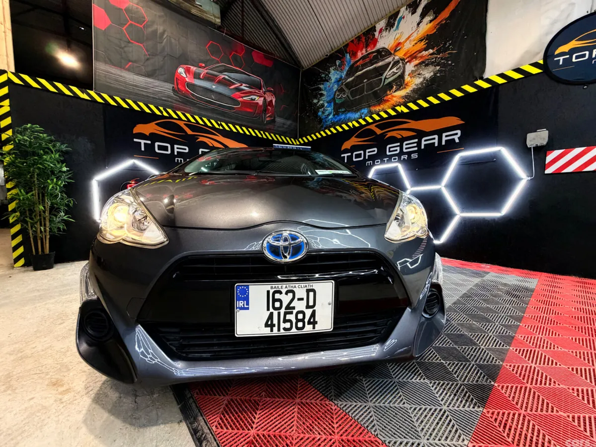 Toyota Aqua Hatchback, Petrol Hybrid, 2016, Grey