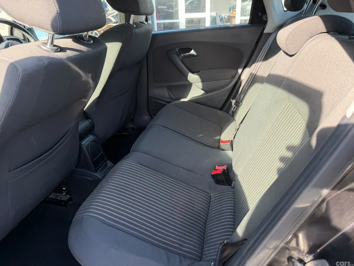 Volkswagen Polo Hatchback, Petrol, 2013, Black