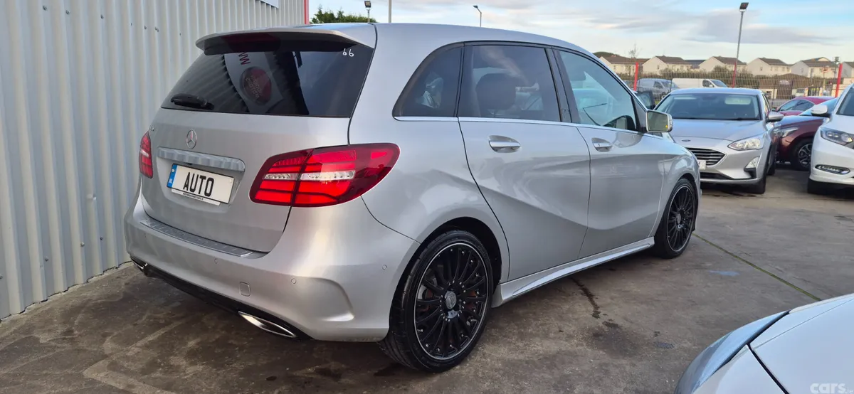 Mercedes-Benz B-Class MPV, Petrol, 2015, Silver