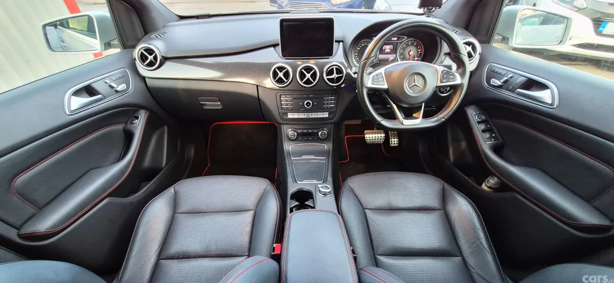 Mercedes-Benz B-Class MPV, Petrol, 2015, Silver