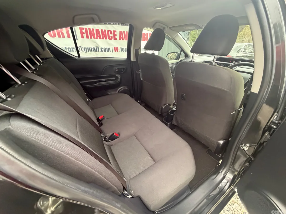 Toyota Aqua Hatchback, Petrol Hybrid, 2018, Black