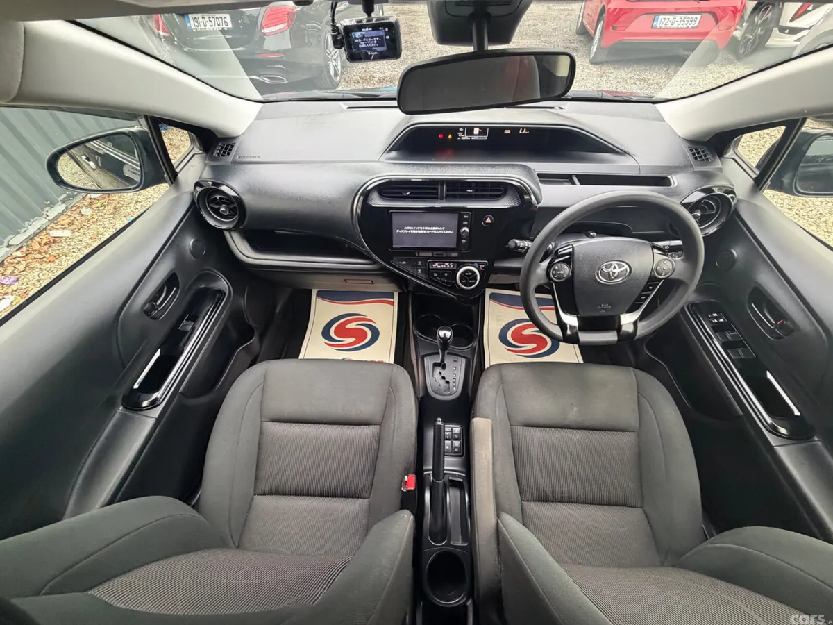 Toyota Aqua Hatchback, Petrol Hybrid, 2018, Black