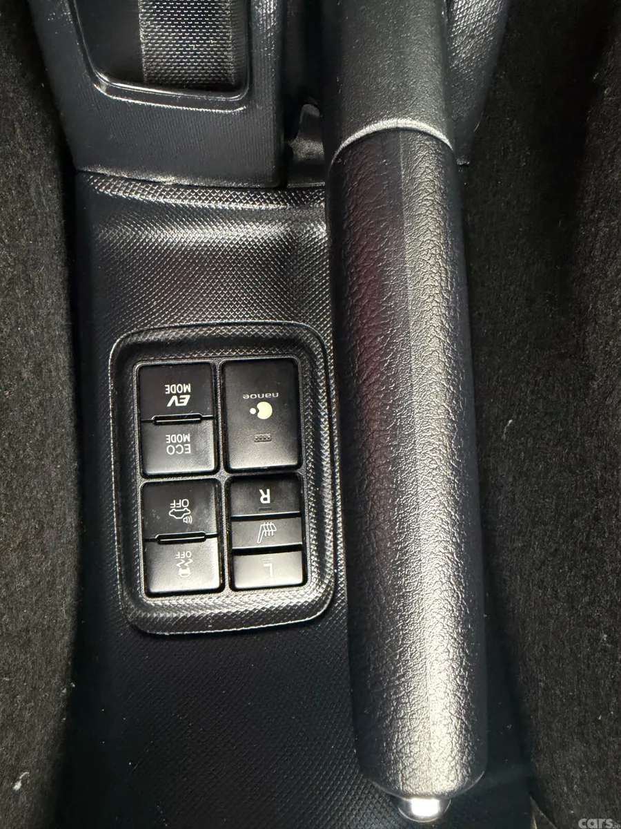 Toyota Aqua Hatchback, Petrol Hybrid, 2018, Black