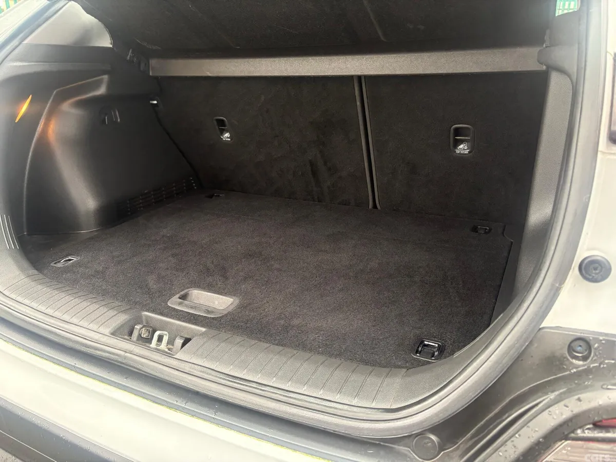 Hyundai KONA MPV, Petrol, 2018, White