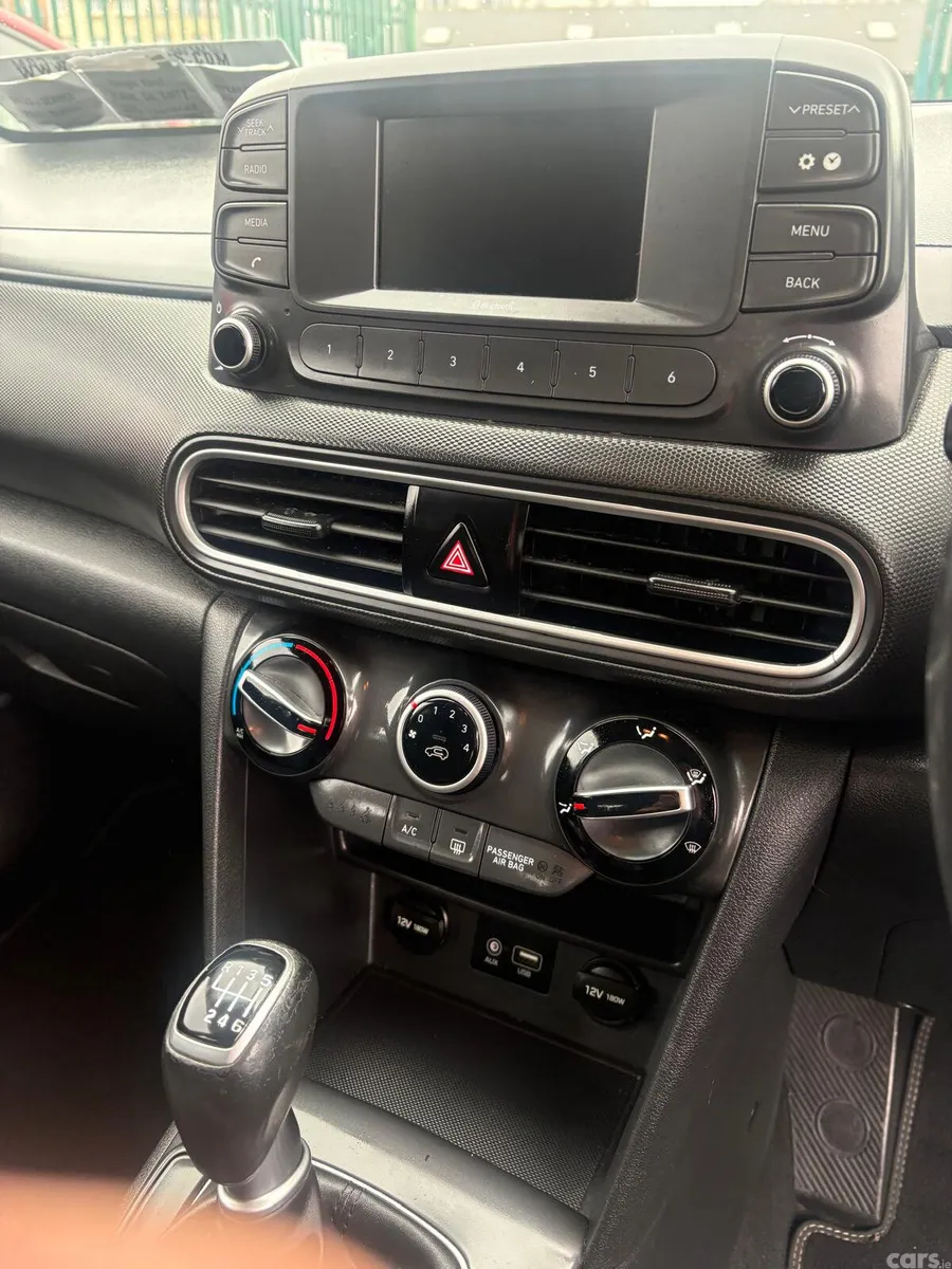 Hyundai KONA MPV, Petrol, 2018, White