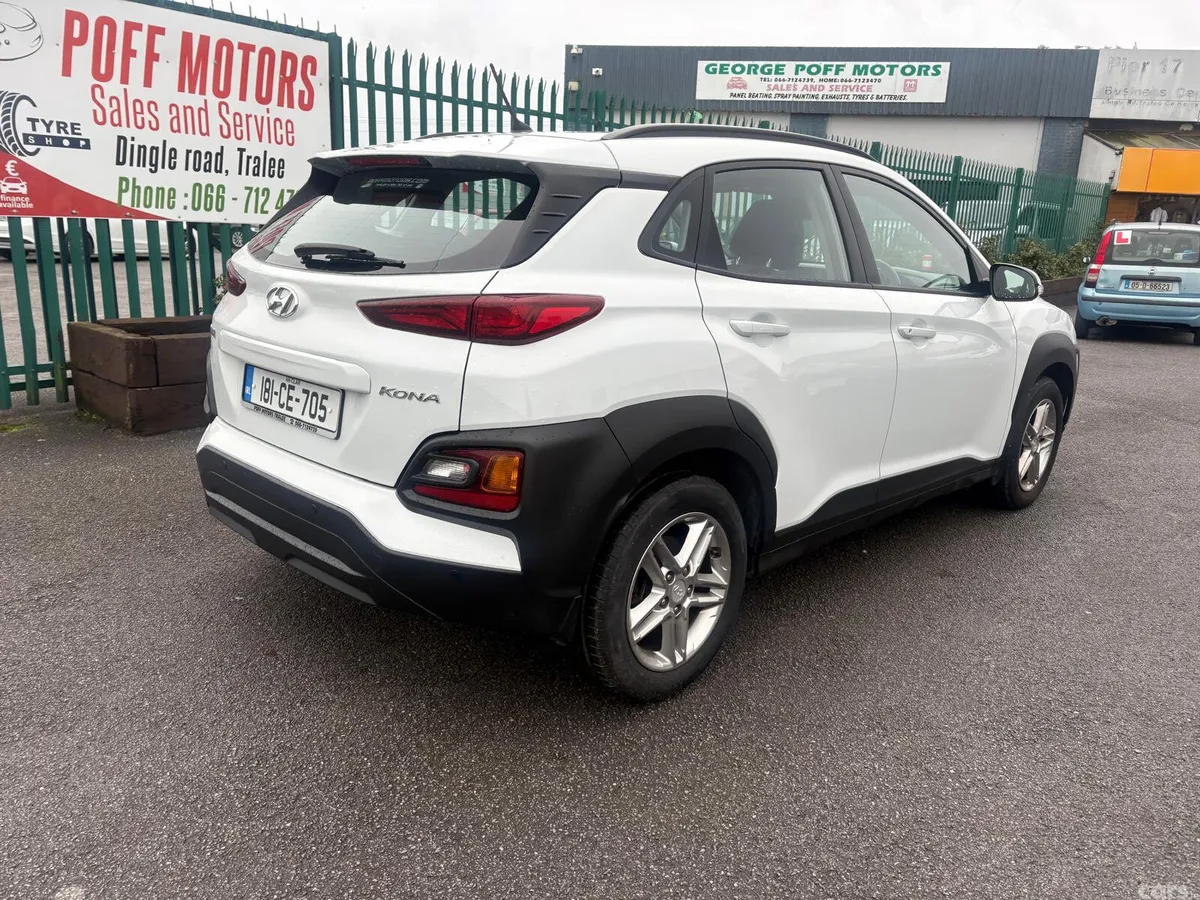 Hyundai KONA MPV, Petrol, 2018, White