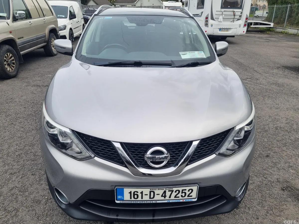 Nissan Qashqai Hatchback, Diesel, 2016, Silver
