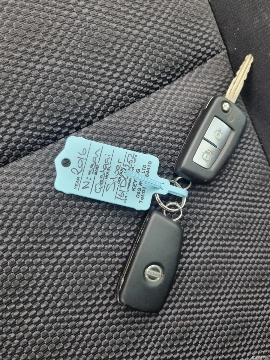 Nissan Qashqai Hatchback, Diesel, 2016, Silver