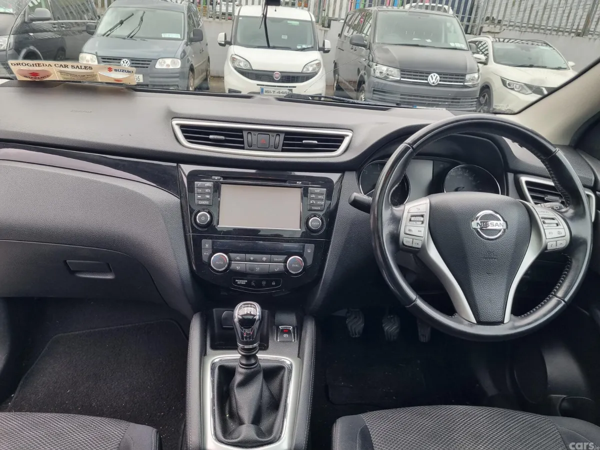 Nissan Qashqai Hatchback, Diesel, 2016, Silver