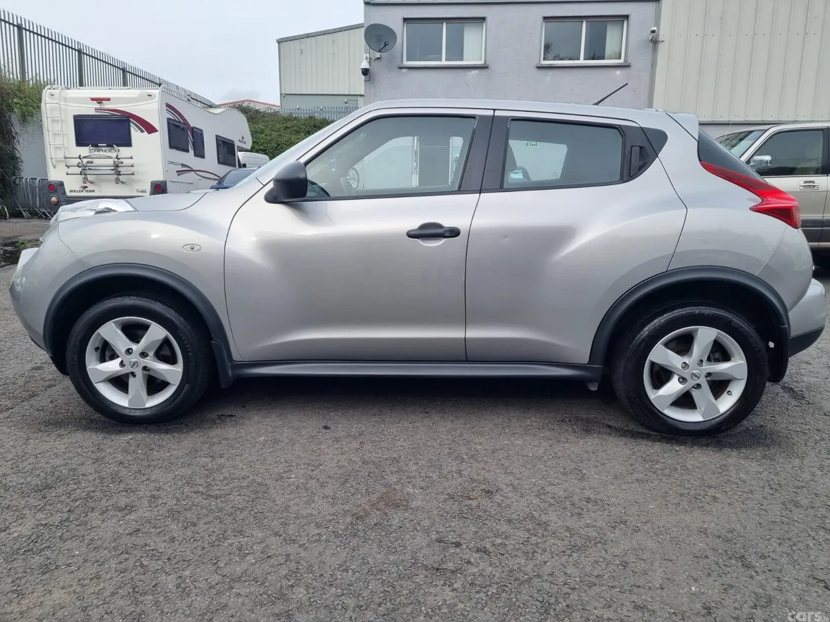 Nissan Juke SUV, Petrol, 2012, Silver