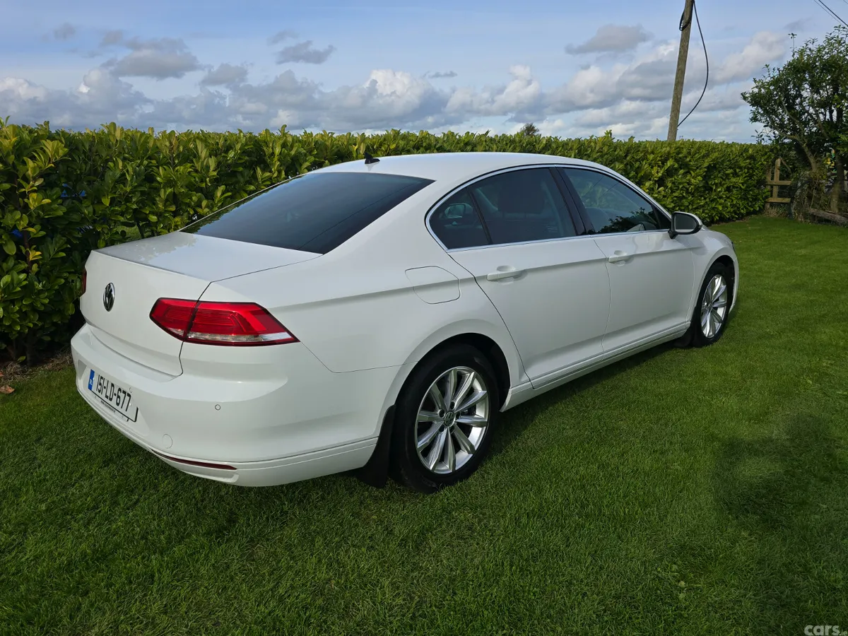 Volkswagen Passat Saloon, Diesel, 2015, White