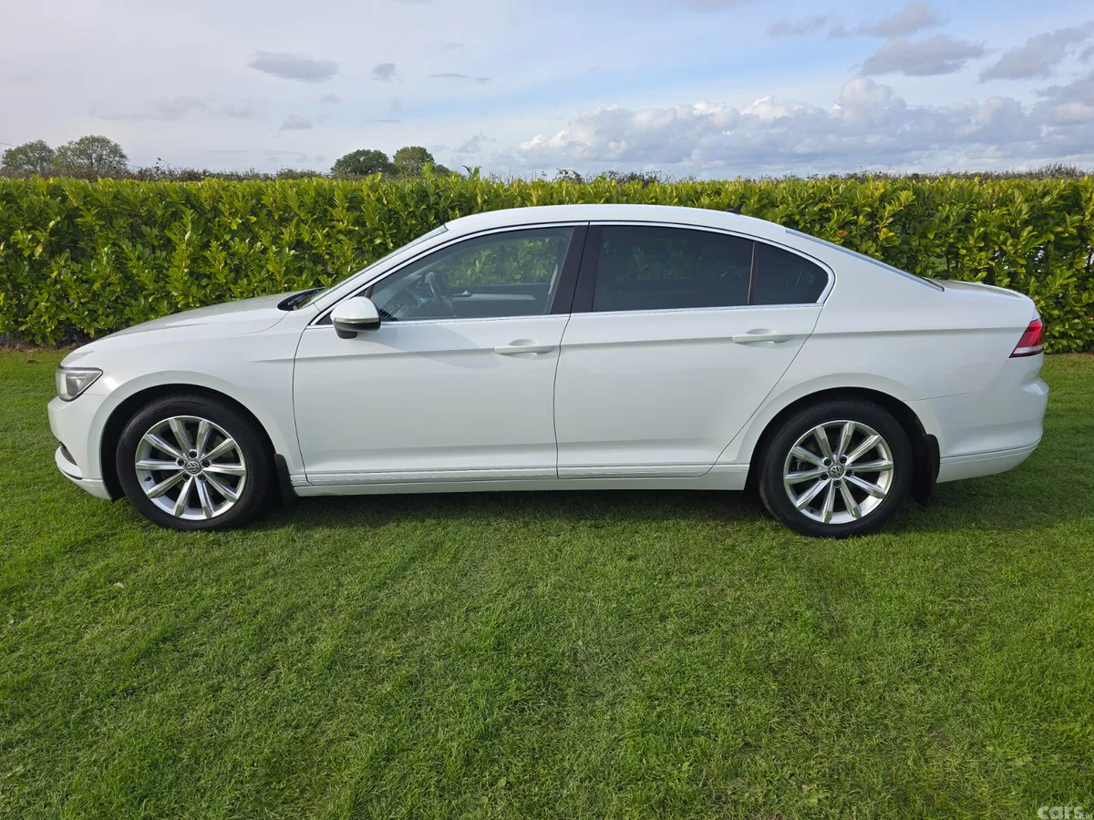 Volkswagen Passat Saloon, Diesel, 2015, White