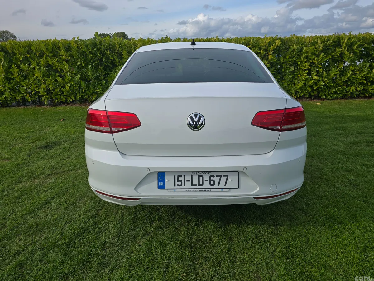 Volkswagen Passat Saloon, Diesel, 2015, White