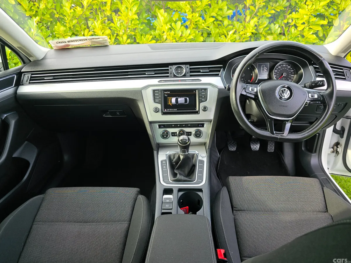 Volkswagen Passat Saloon, Diesel, 2015, White