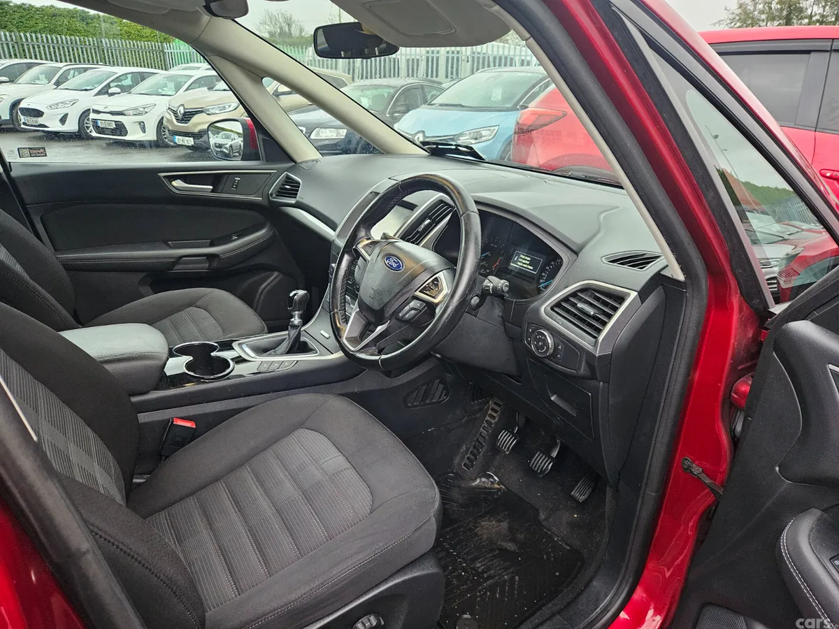 Ford Galaxy MPV, Diesel, 2017, Red