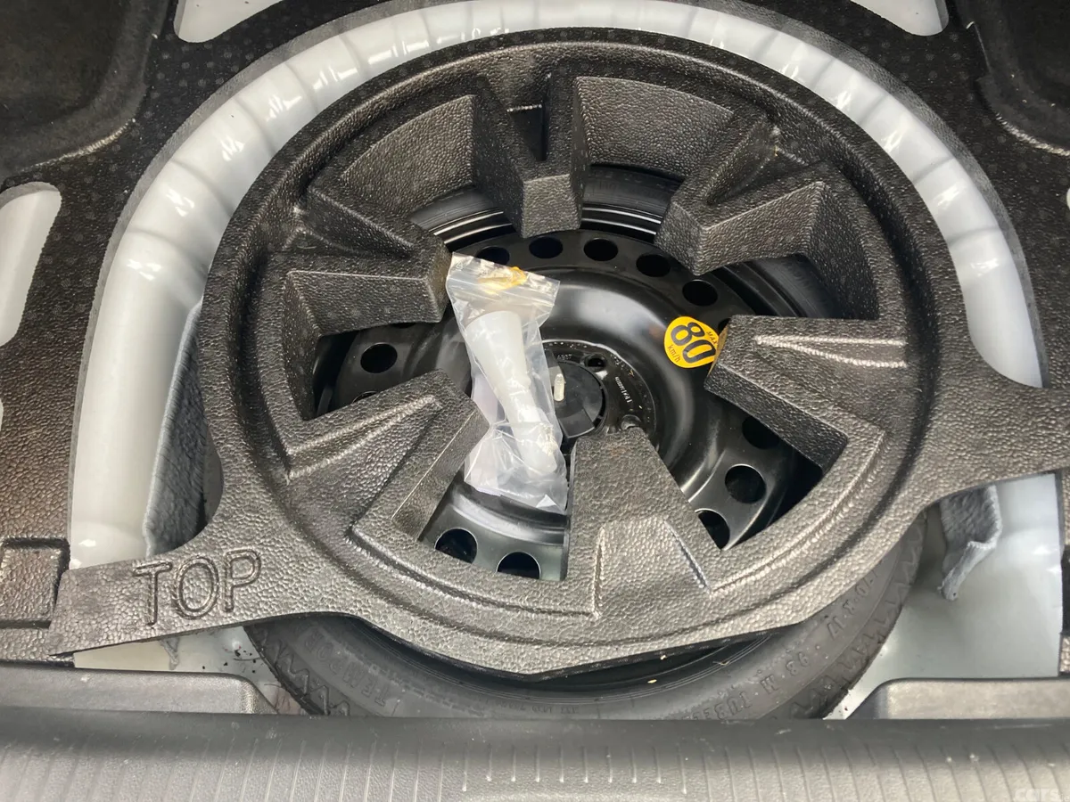 Opel Insignia Hatchback, Diesel, 2022, White