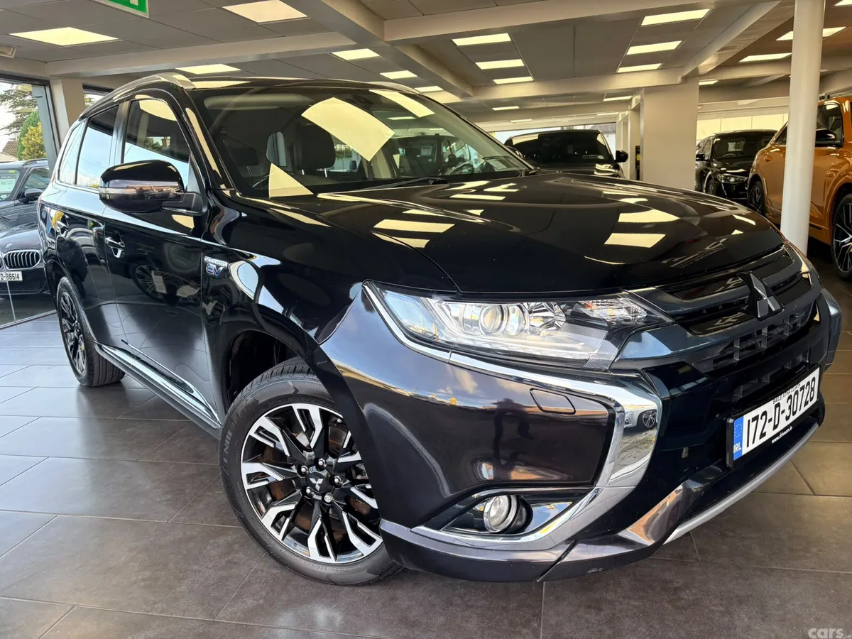 Mitsubishi Outlander SUV, Petrol Plug-in Hybrid, 2017, Black