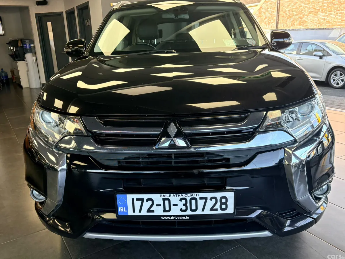 Mitsubishi Outlander SUV, Petrol Plug-in Hybrid, 2017, Black