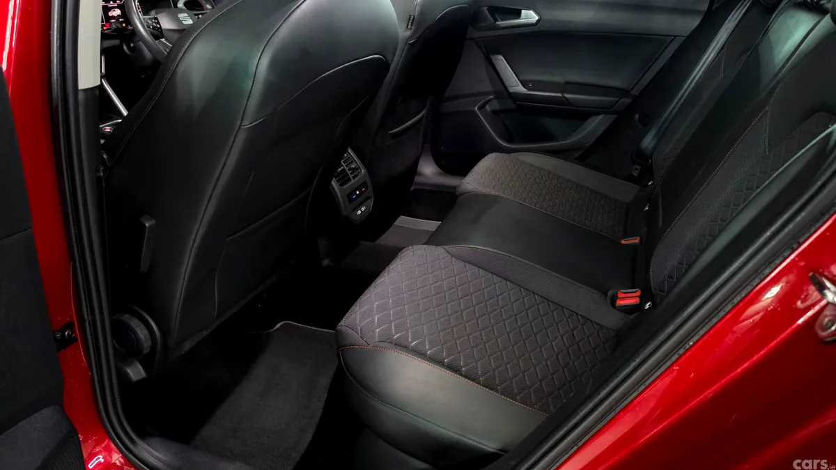 SEAT Leon Estate, Diesel, 2021, Red