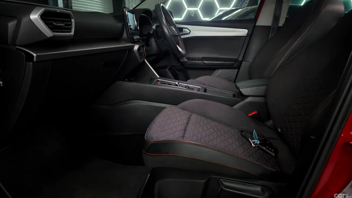 SEAT Leon Estate, Diesel, 2021, Red