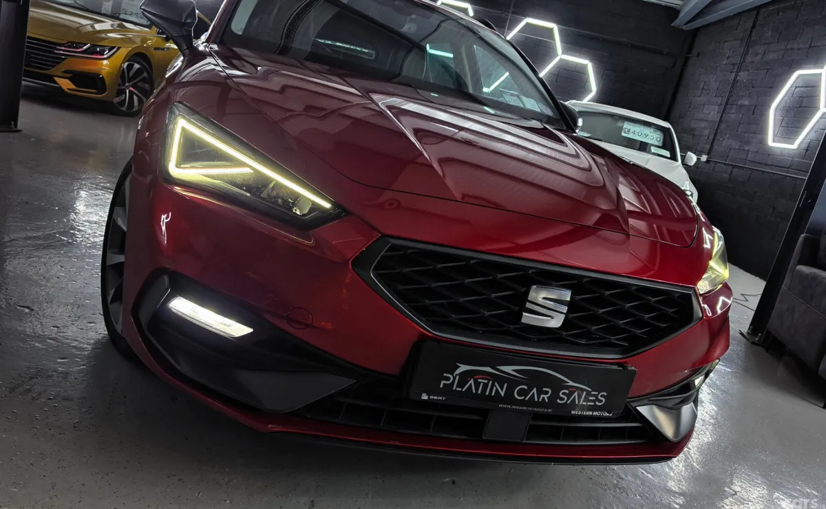 SEAT Leon Estate, Diesel, 2021, Red