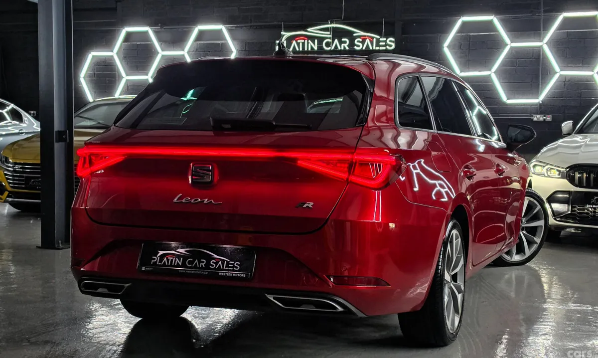 SEAT Leon Estate, Diesel, 2021, Red