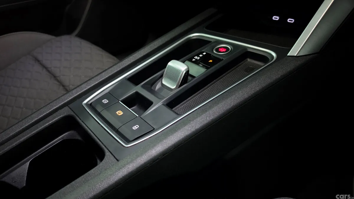 SEAT Leon Estate, Diesel, 2021, Red