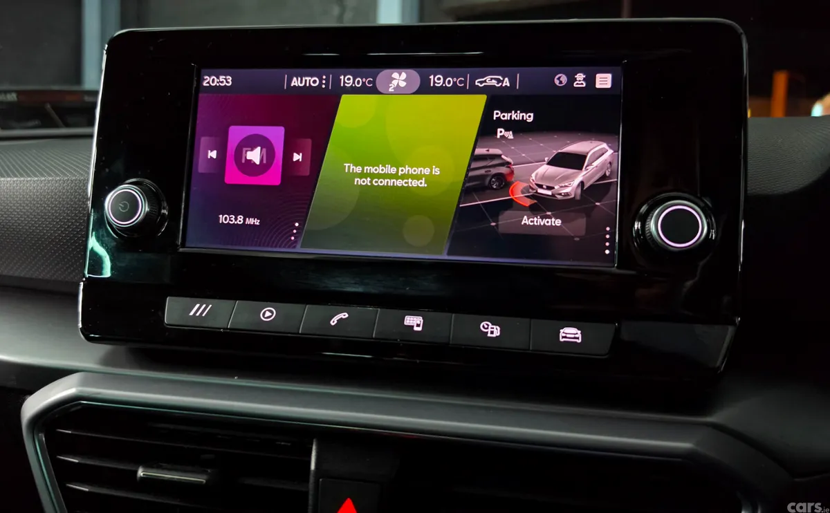 SEAT Leon Estate, Diesel, 2021, Red