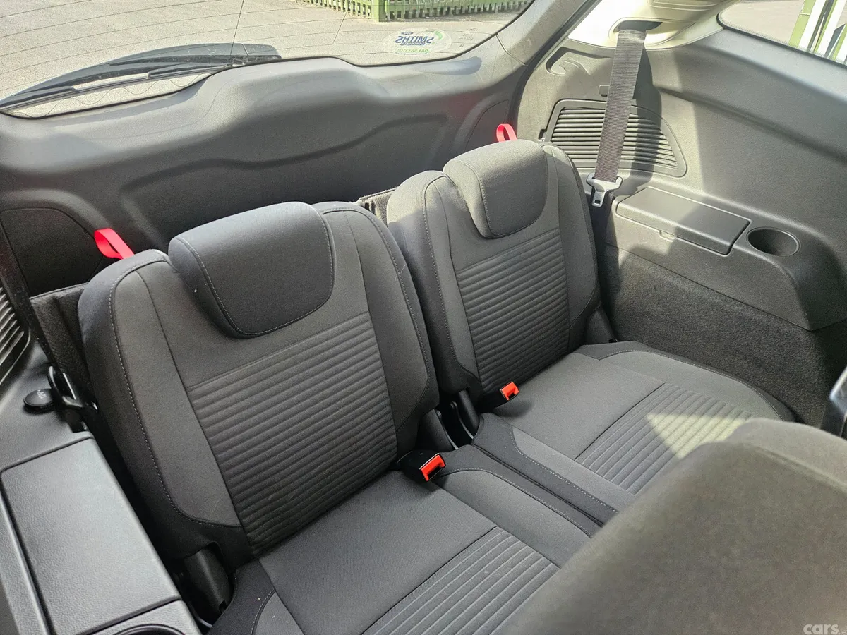 Ford Grand C-Max MPV, Petrol, 2018, Grey