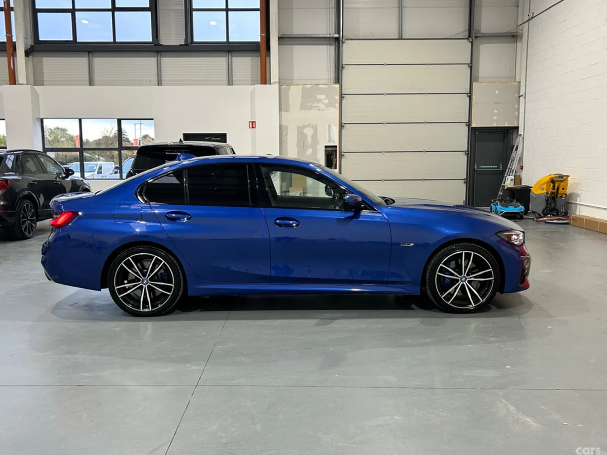 BMW 3-Series Saloon, Petrol Plug-in Hybrid, 2022, Blue